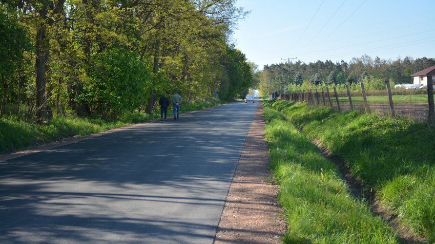 Nowa droga w Cedrowicach Parceli