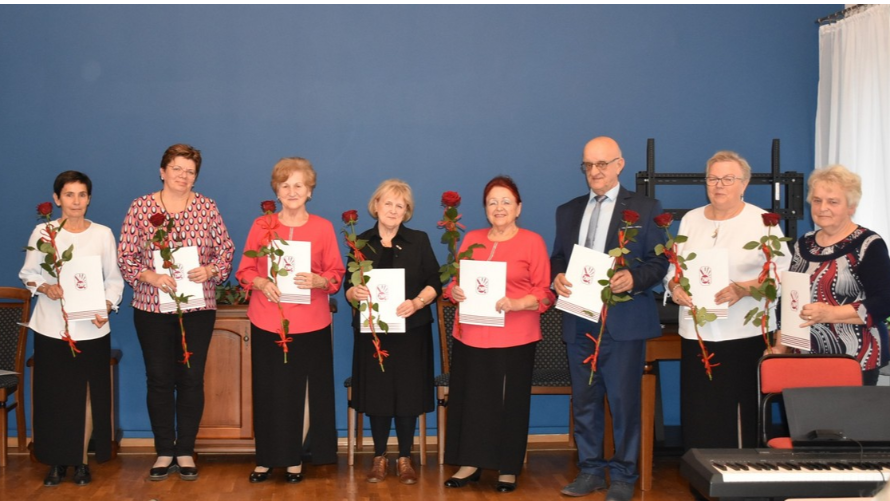 Nagrodzeni łącznicy z Sekcji EiR ZNP w Głownie